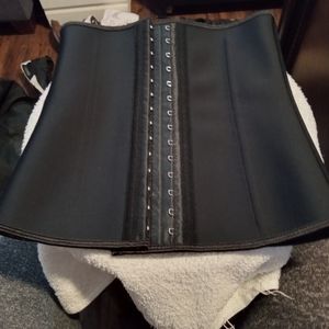 Yianna waist trainer